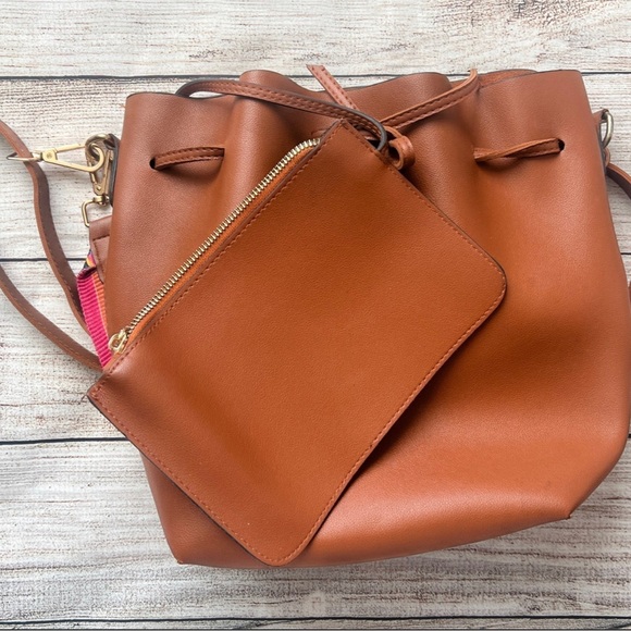 MARSEILLE Drawstring Bucket Bag - Picture 4 of 6